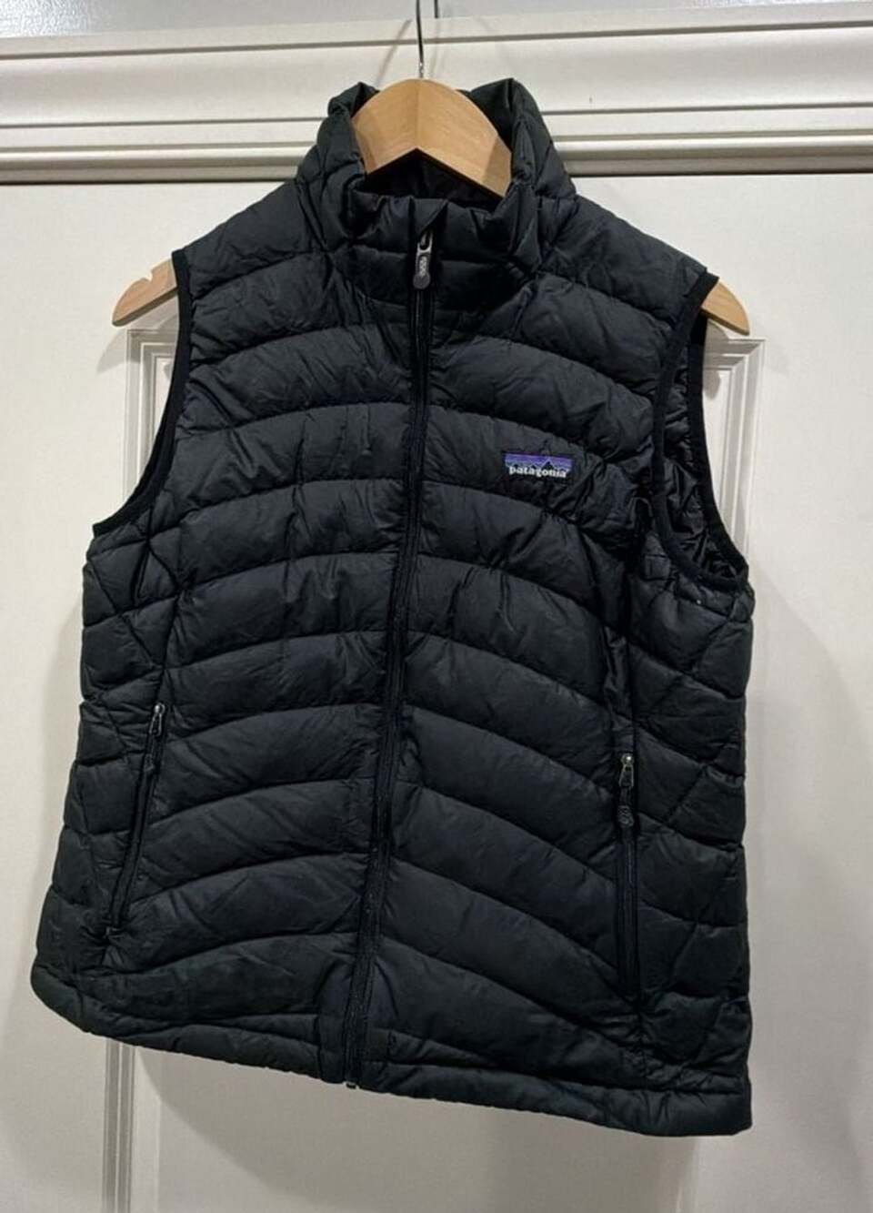 Patagonia Down Sweater Vest Size M Black Quilted Goose Down